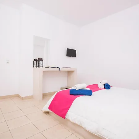 1- Bed Near Black Beach-sleeps 4-parking Διαμέρισμα *